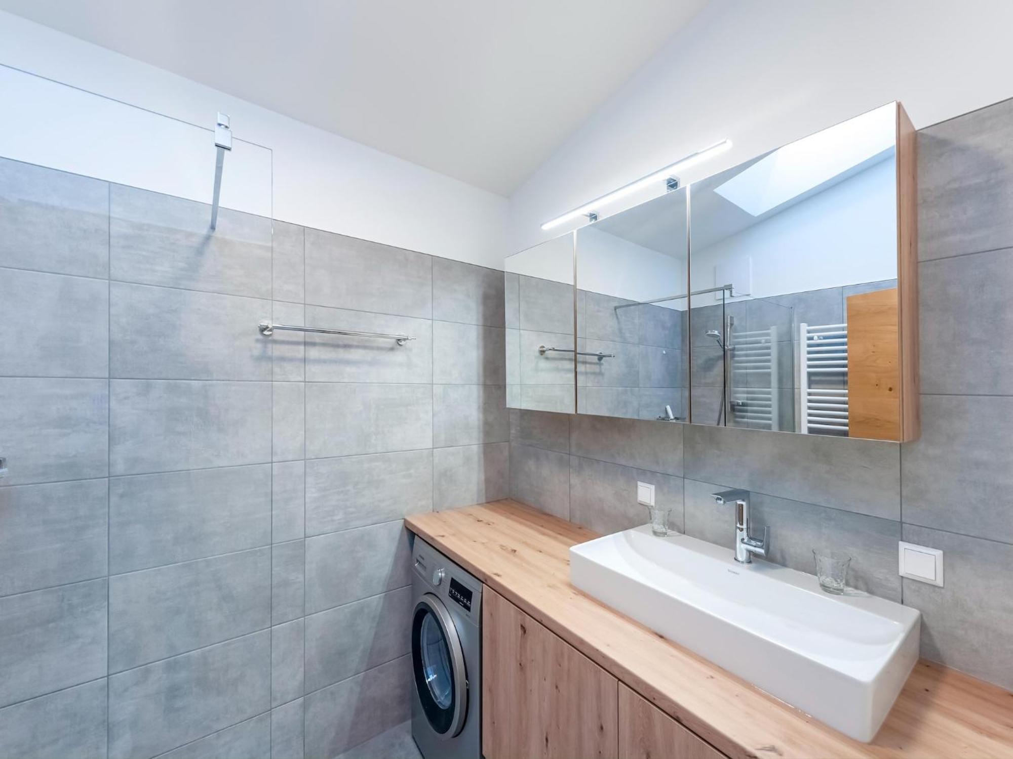 Apartment In Groebming Near Skiing And Hiking Area เกริบมิง ภายนอก รูปภาพ